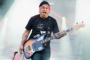 Басист Deftones Серхио Вега уходит из группы