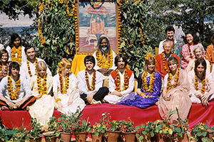Пол Зальцман выпустит документальный фильм о поездке The Beatles в Индию
