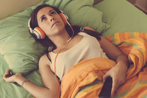 Исследование: половина людей не может отличить настоящую музыку от «творчества» нейросетей