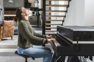 От The Beatles до Coldplay и The Weeknd: 8 композиций для пианино, которые должен выучить каждый