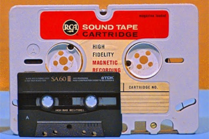 История компактного аудио: как миниатюрные бобины перекочевали в кассетный форм-фактор