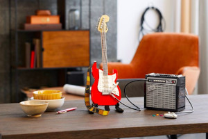Lego выпустила гитарный набор Fender Stratocaster