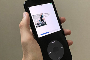 Apple пока что не позволила превратить iPhone в iPod