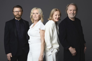 ABBA судится с “паразитической” трибьют-группой