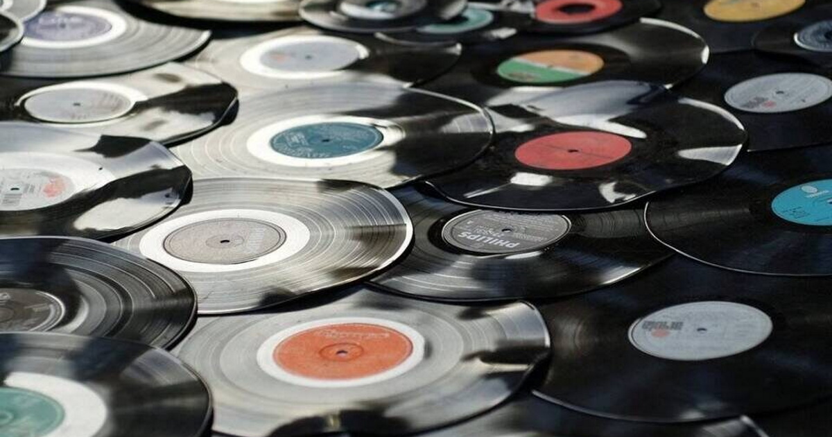  Standard Vinyl Records