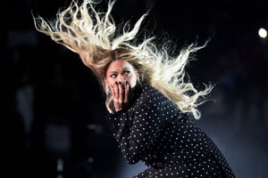 Sony Music удалила более 75 000 треков со стримингов — все они были сгенерированы ИИ