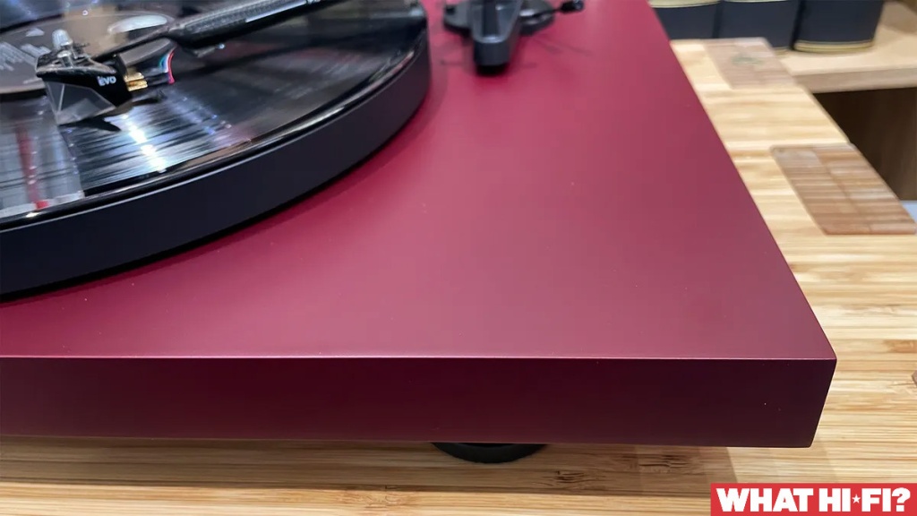 Pro-Ject Debut EVO 2 завоевал награду What Hi-Fi?