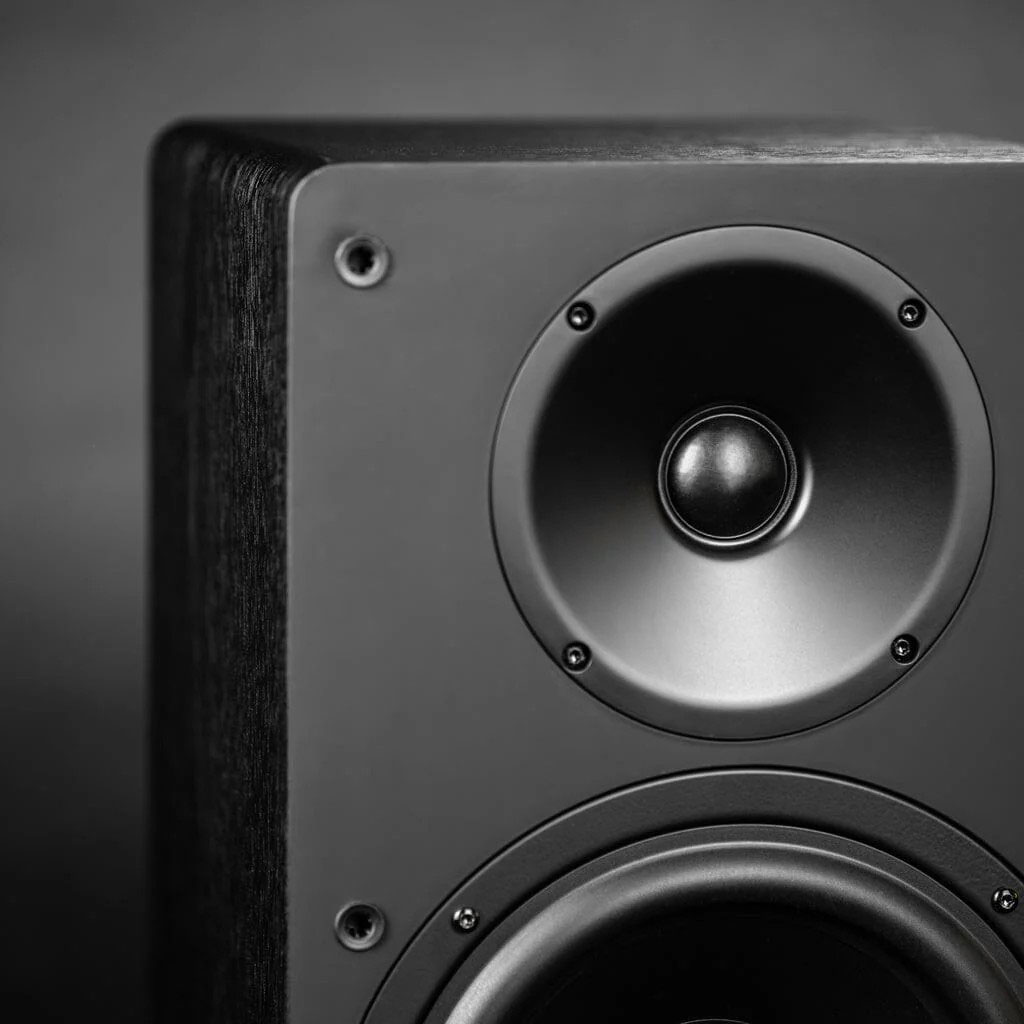 Обзор ELAC Debut ConneX DCB61: настоящее Hi-Fi-звучание без лишних сложностей | stereoreviewer.com
