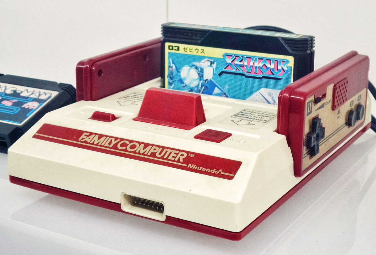 Дисковая система для приставки Famicom