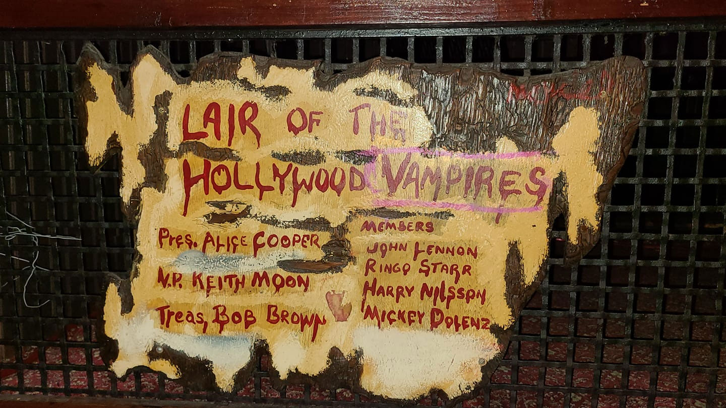 «Голливудские вампиры»: невесёлая сказка о ночной жизни 1970-х