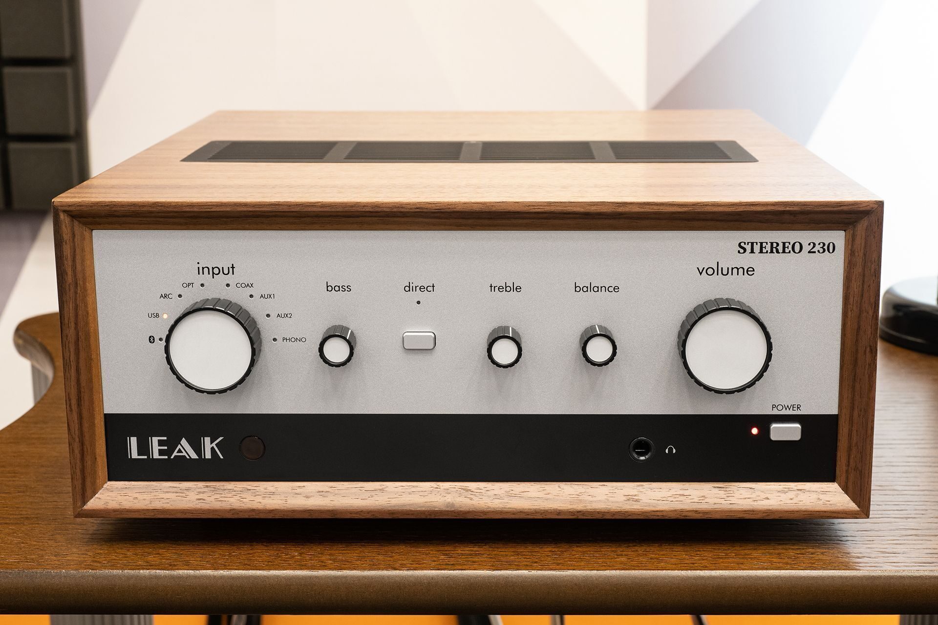 Тест интегрального усилителя Leak Stereo 230 культура звука • Stereo.ru