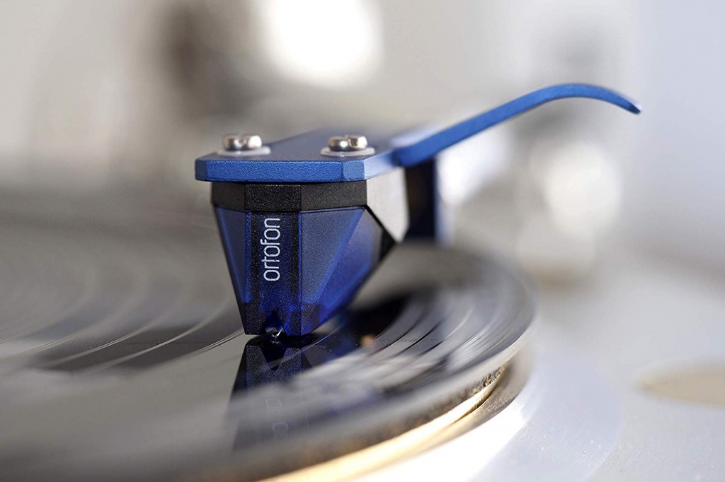 Ortofon 2M Blue против Ortofon 2M Bronze в обзоре Devoted to Vinyl
