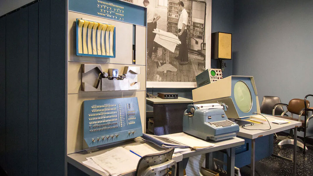 Старейший компьютер PDP-1 стал музыкальным инструментом