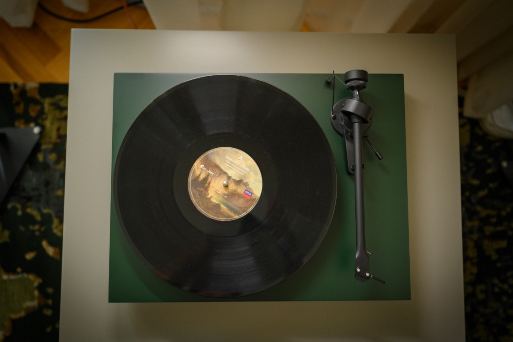 Pro-Ject Colourful Audio System E в новых цветах уже в продаже