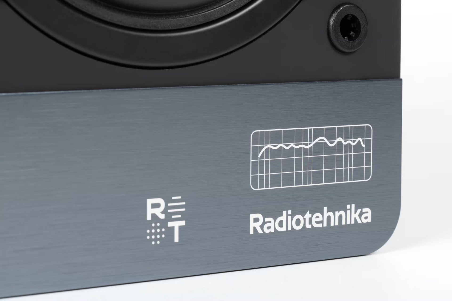 Обзор активной полочной акустики Radiotehnika S-10NA и сабвуфера Alfa 1.05 / ixbt.com