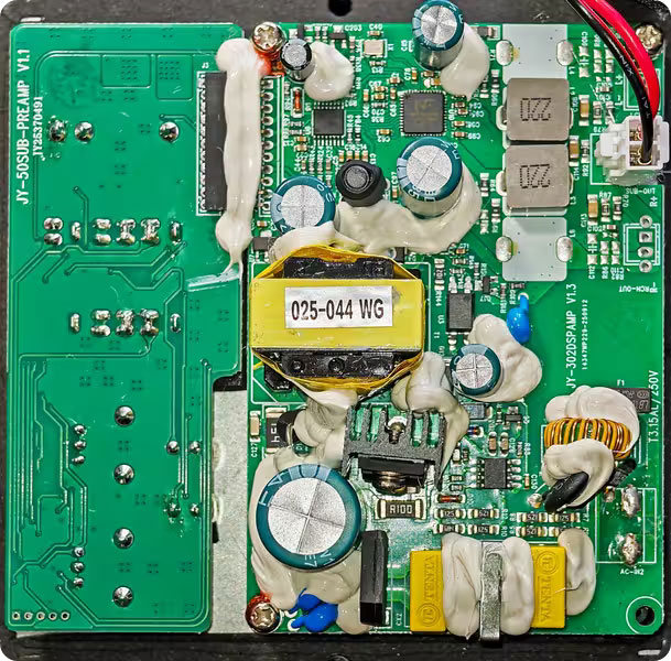 Обзор активной полочной акустики Radiotehnika S-10NA и сабвуфера Alfa 1.05 / ixbt.com