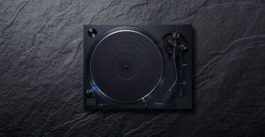 Technics SL-1200GR2, вид сверху, чёрное исполнение