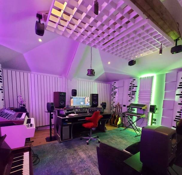 Steven Wilson смахивает пыль с наушников