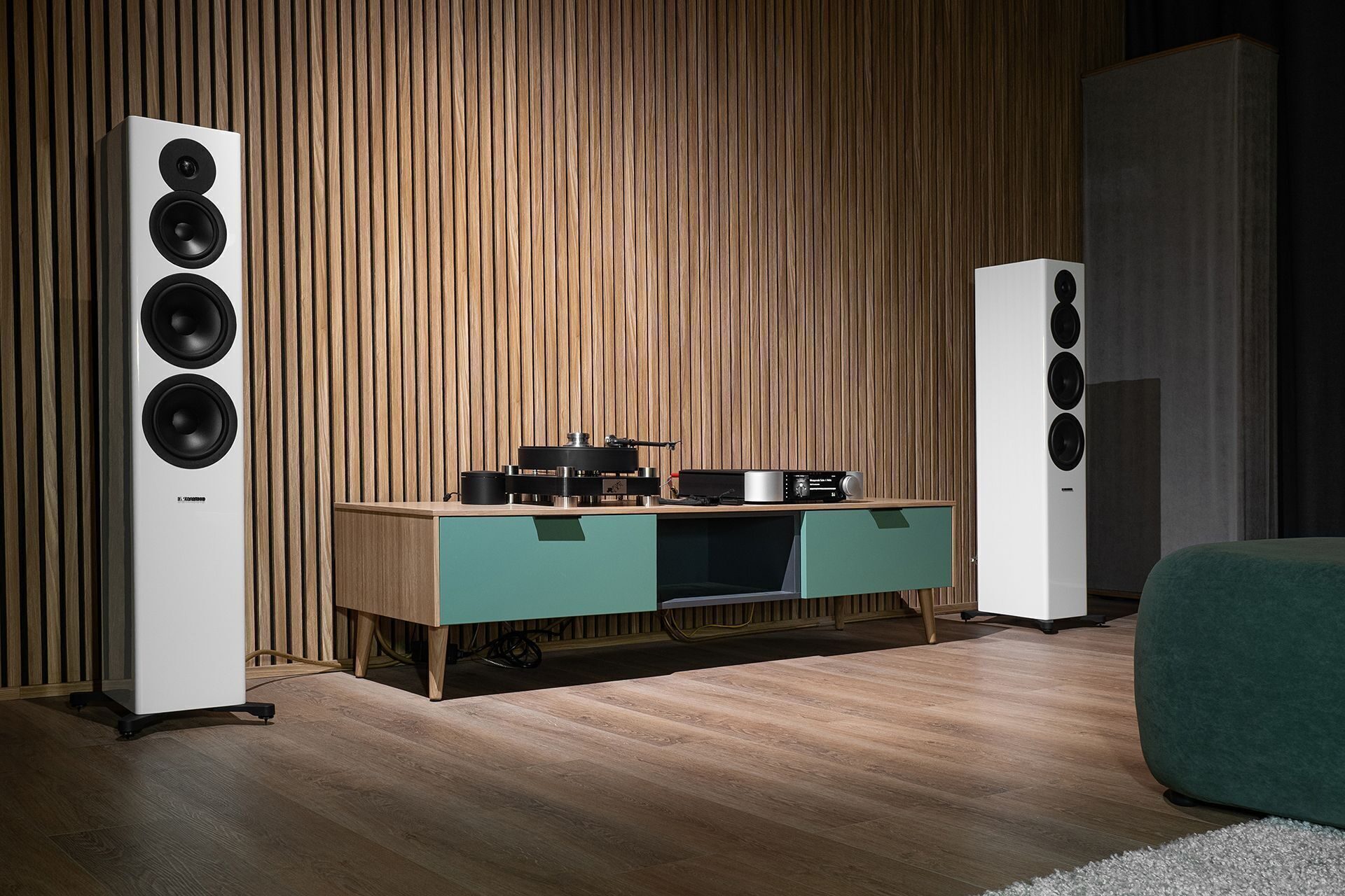 Тест Moon by Simaudio Compass Collection 371: сага о других ценностях • Stereo.ru