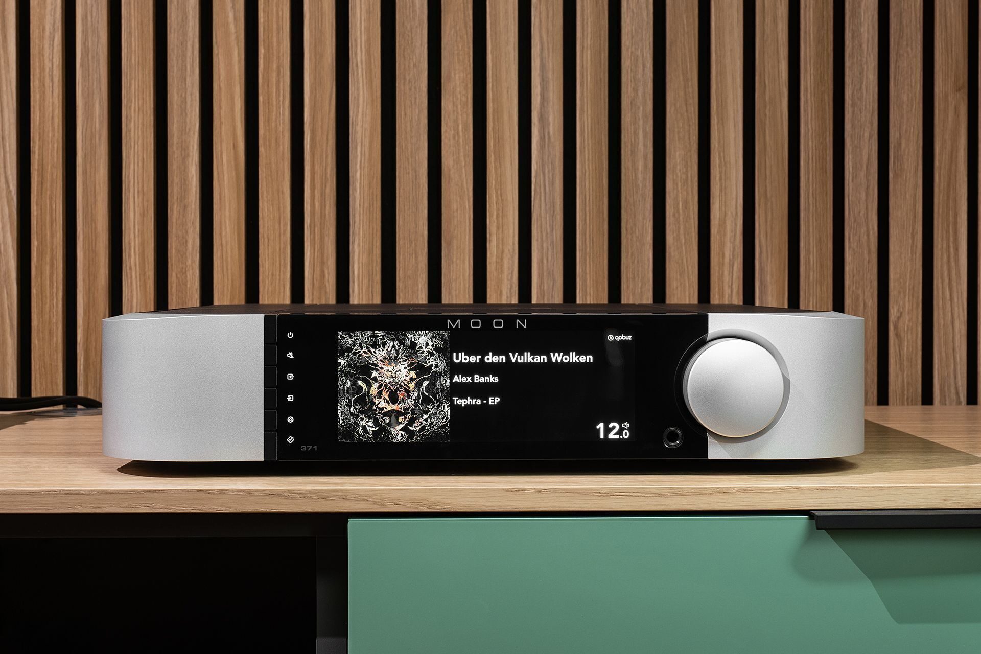 Тест Moon by Simaudio Compass Collection 371: сага о других ценностях • Stereo.ru
