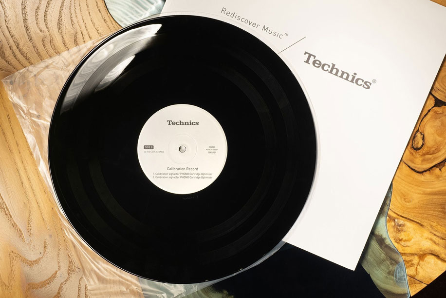 Тест усилителя Technics SU-R1000: технология невидимости на грани фантастики