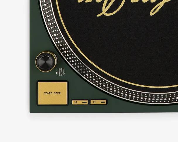 Вертушка Technics — на пике моды