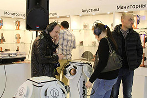 Фотоотчет с выставки Consumer Electronics & Photo Expo 2013