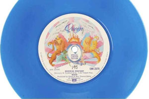 Артефакты Queen от Питера Хинса уйдут с молотка на Propstore