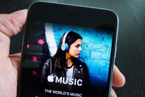 Apple купила cтартап AI Music, который адаптирует музыку под сердечный ритм