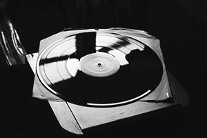 Почему CD могут звучать лучше виниловых пластинок
