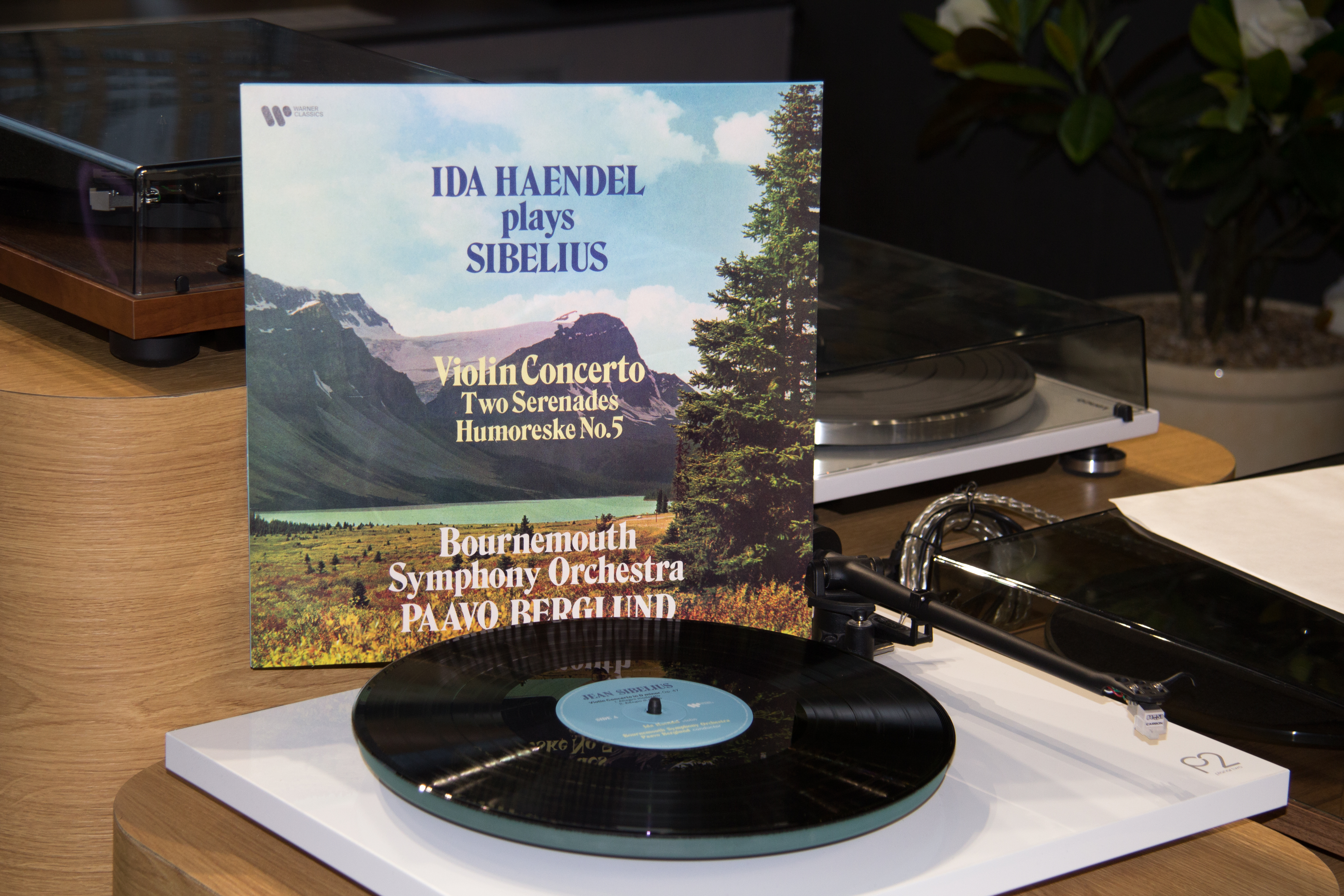 Ida Haendel - Sibelius: Violin Concerto, 2 Serenades, Humoreske No. 5