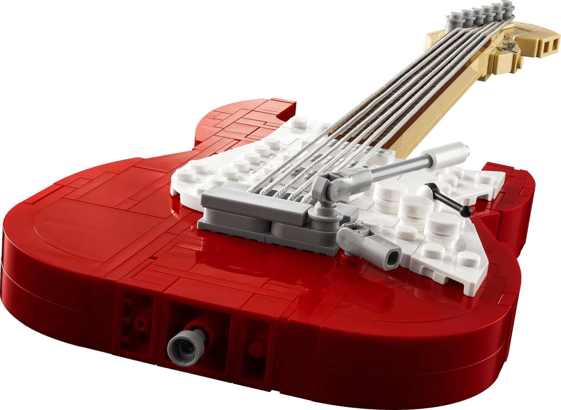 Фигурка Lego из серии Ideas в виде электрогитары Fender Stratocaster