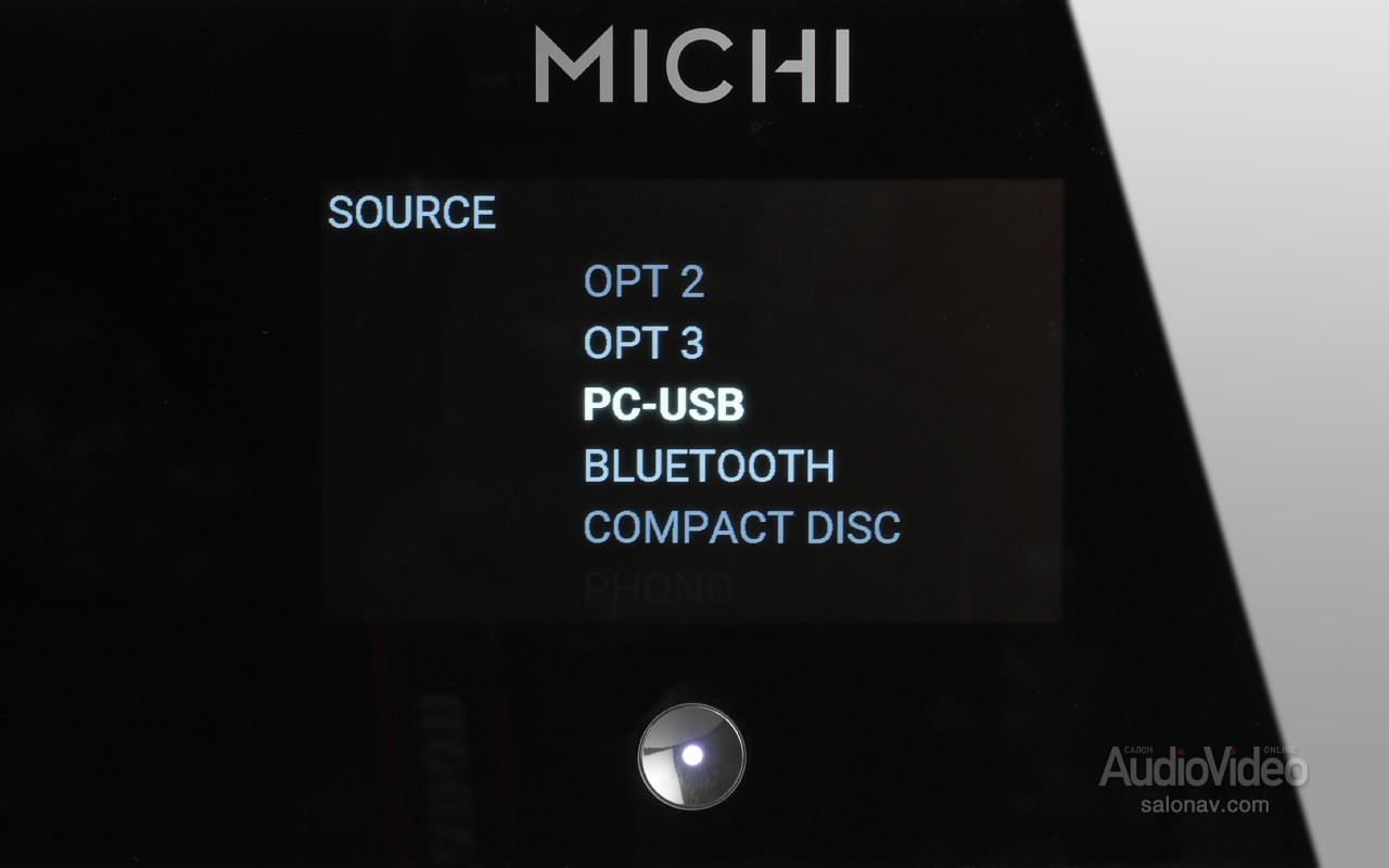 Предварительный усилитель Michi P5 и моноблоки M8