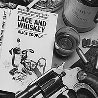 Виниловая пластинка ALICE COOPER - LACE AND WHISKEY (COLOUR)