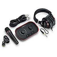 Комплект для домашней студии с микрофоном Focusrite Vocaster One Studio Podcast Set
