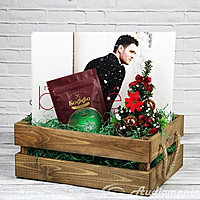 Новогодний подарочный набор в деревянном ящике "ЯРКОЕ РОЖДЕСТВО" с виниловыми пластинками MICHAEL BUBLE и LEONA LEWIS