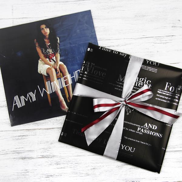 Подарочный набор  ДЛЯ ЯРКИХ ДЕВУШЕК. MIDDLE  с пластинкой Amy Winehouse - фото 1