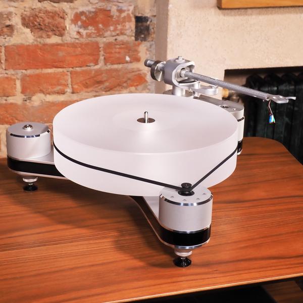 

Виниловый проигрыватель Clearaudio, Innovation Compact Silver/Black/Acrylic (витрина)