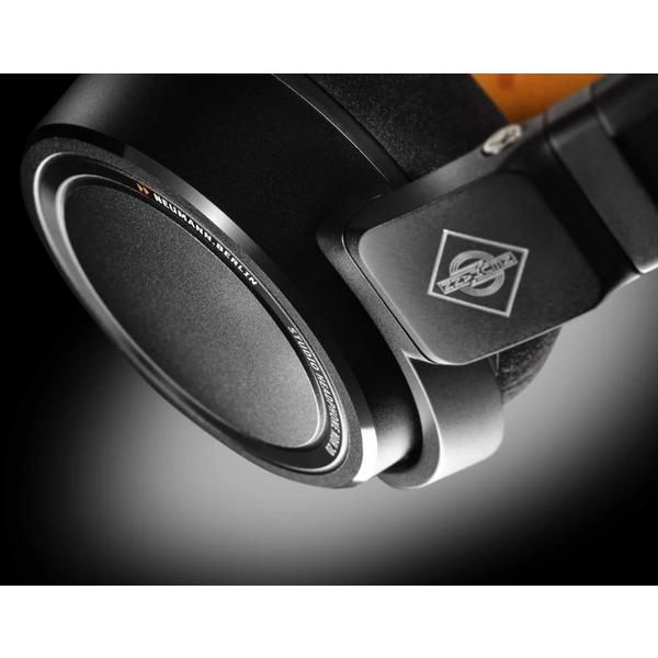 Охватывающие наушники Neumann