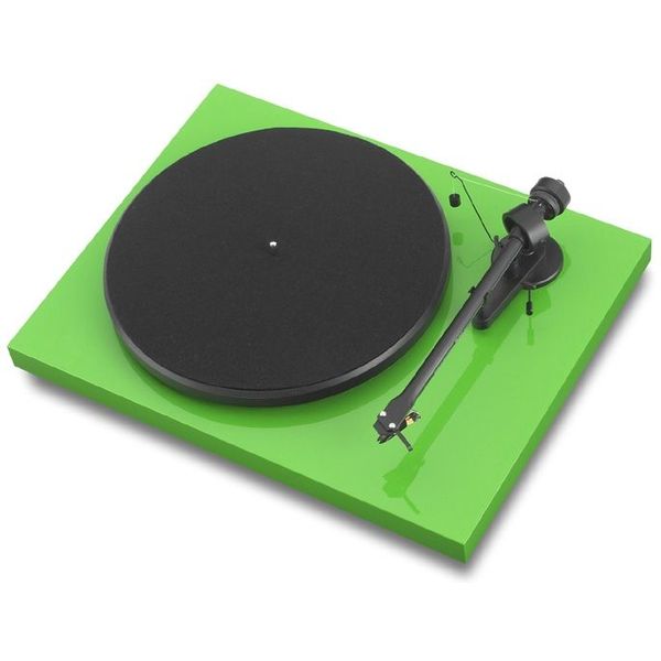 Pro-Ject Debut III - виниловый проигрыватель | Купить в магазине Аудиомания